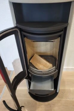 Contura 610AG:1 Style Ausstellungsstück -Brunner Verkaufsgeschäft Contura 610AG Style schwarz Artstone FDAAV639007 0224 s3 1280x1280