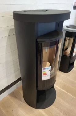 Contura 620G:1 Style Ausstellungsstück -Brunner Verkaufsgeschäft Contura 620G1 Style schwarz FDAAV639013 0324 s2 1280x1280