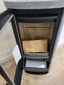 Contura 820TG Style Ausstellungsstück -Brunner Verkaufsgeschäft Contura 820TGStyle schwarz Speckstein FDAAV639015 0324 s3 1280x1280