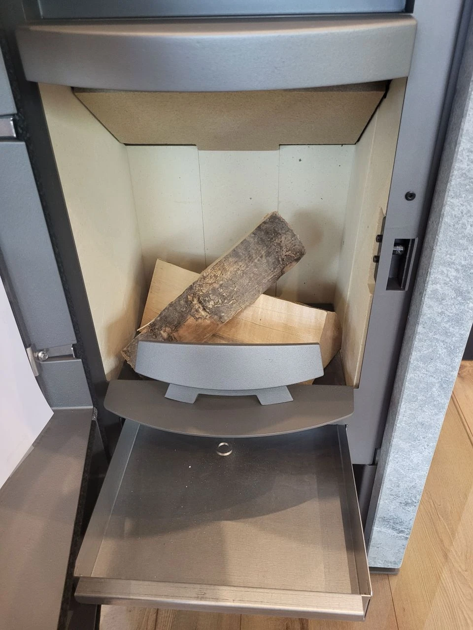 Rika Fox II Ausstellungsstück 5 Rika Fox II Ausstellungsstück – Bild 3