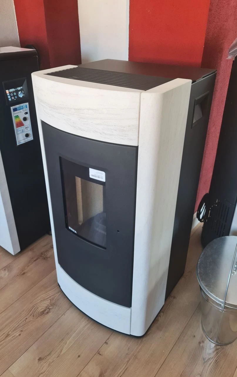 Rika Revo II Pelletofen Ausstellungsstück 3 Rika Revo II Pelletofen Ausstellungsstück