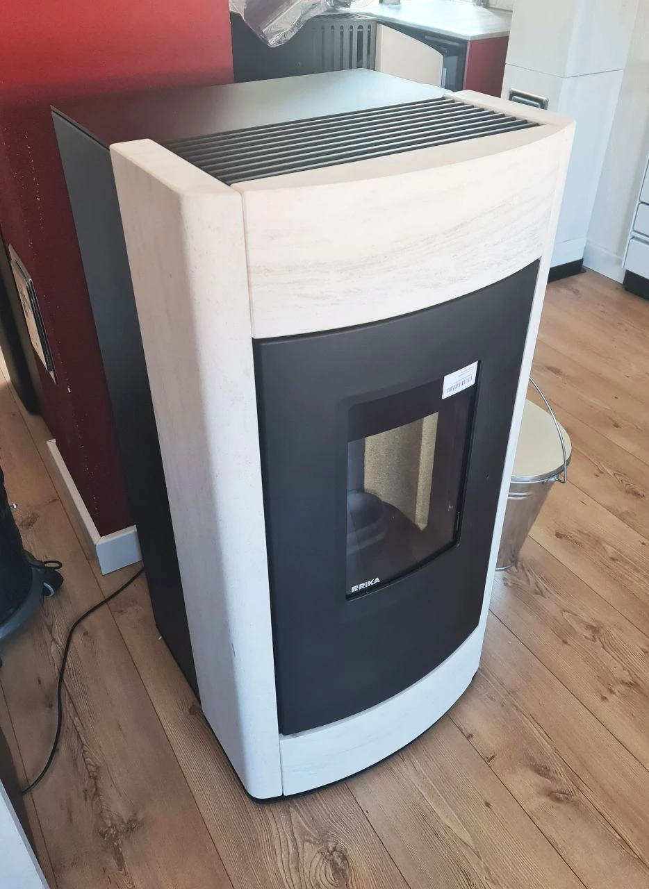 Rika Revo II Pelletofen Ausstellungsstück 5 Rika Revo II Pelletofen Ausstellungsstück – Bild 3
