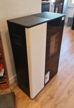 Rika Sono Stein Weiß Ausstellungsstück -Brunner Verkaufsgeschäft rika sono pelletofen ausstellungsstueck stein weiss FDAAAV638004 0123 s2 1280x1280